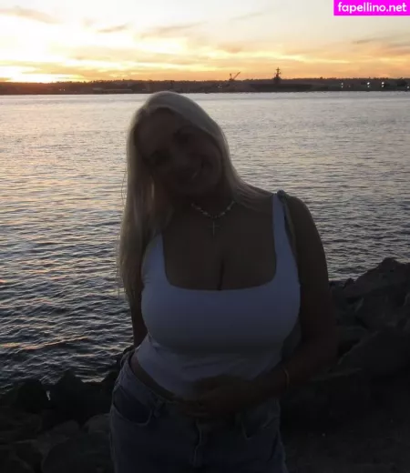 Holly Youpa OnlyFans Thumbnail #rC9awm5FSJ