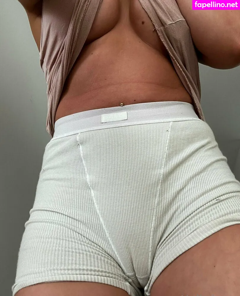 holly38anne, hollyanneb Nude Leaked OnlyFans Photo #PfBCBvJRxv