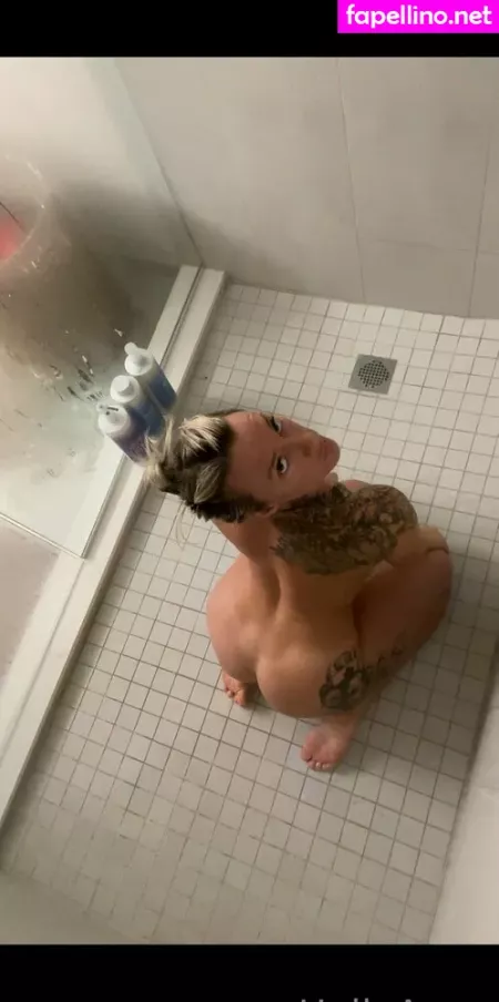 Holly38anne OnlyFans Thumbnail #Tf8xPY25Gk