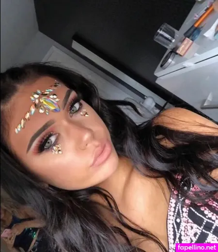 Hollyasminee OnlyFans Thumbnail #BEA5vRrFrl