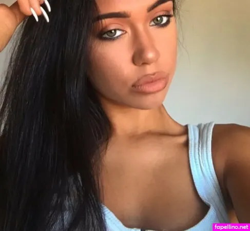 Hollyasminee OnlyFans Thumbnail #oF3qJOloeJ