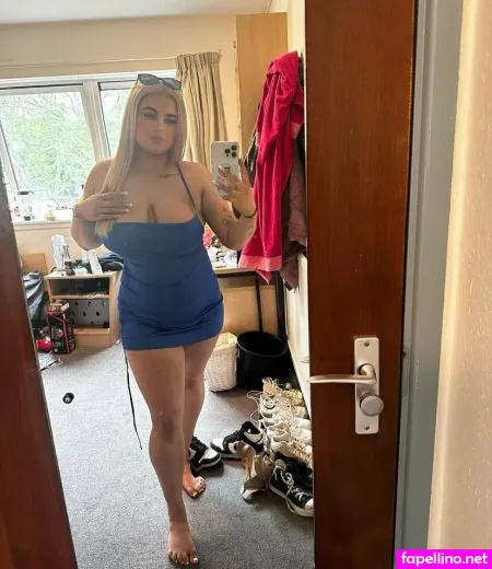 Hollyevansx OnlyFans Thumbnail #Lfu9iu0EbM