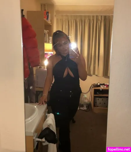 Hollyevansx OnlyFans Thumbnail #V1HVZ0IOgg