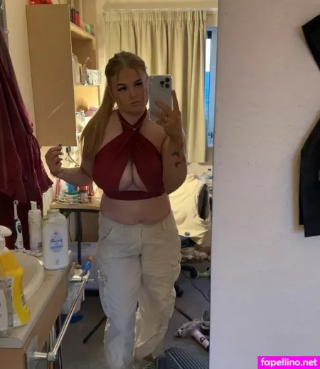 Hollyevansx OnlyFans Thumbnail #hmQePPgtOS