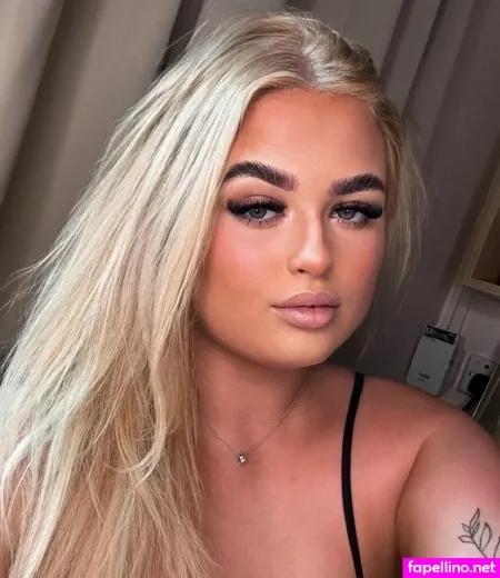 Hollyevansx OnlyFans Thumbnail #r2E4eFwHRh