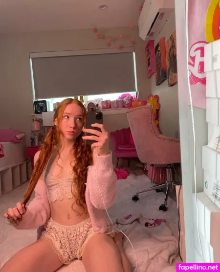 Hollyfox9 OnlyFans Thumbnail #HC6bKYXZu0