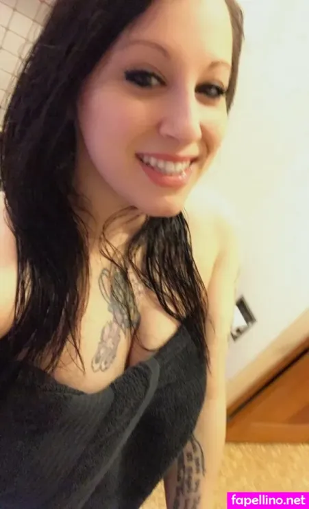 Hollyfree OnlyFans Thumbnail #A4SmZaXqdk