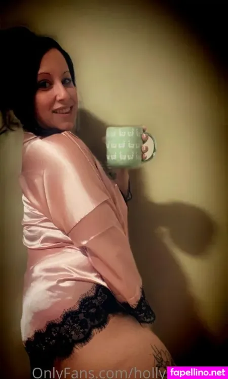 Hollyfree OnlyFans Thumbnail #KdNZumkup0