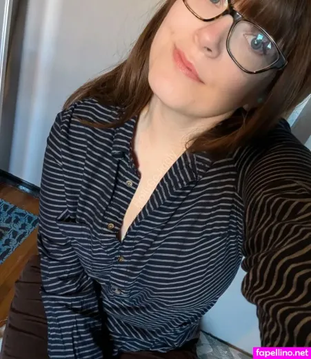 Hollygojiggly 1 OnlyFans Thumbnail #SxwOeITDKR