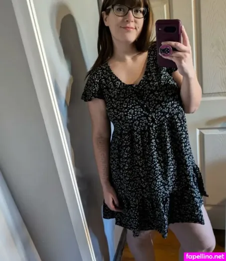 Hollygojiggly 1 OnlyFans Thumbnail #W54rrrUDE1