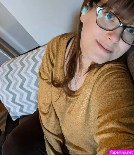 Hollygojiggly 1 OnlyFans Thumbnail #l1Gc6yIVKA