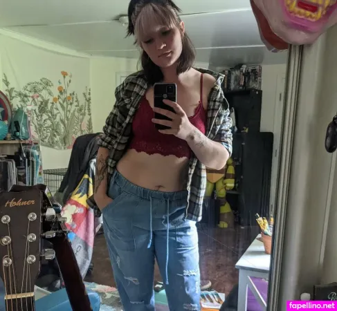 Hollygraileonline OnlyFans Thumbnail #287qcD80Om