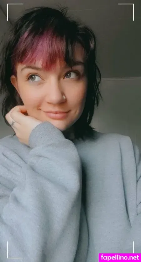 Hollygraileonline OnlyFans Thumbnail #BlkHx5fuaH