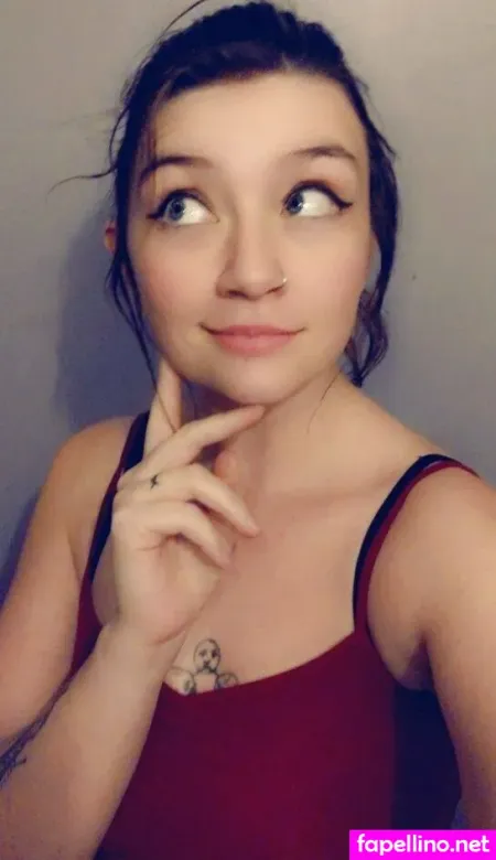 Hollygraileonline OnlyFans Thumbnail #EWb0OYbmHy