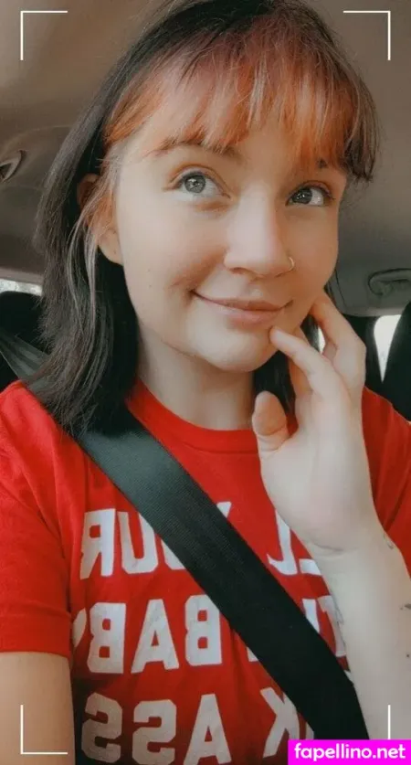 Hollygraileonline OnlyFans Thumbnail #LaFenRlloc