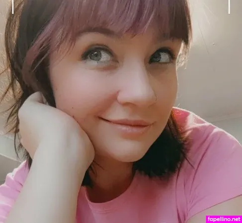 Hollygraileonline OnlyFans Thumbnail #OMR3iAGlzO