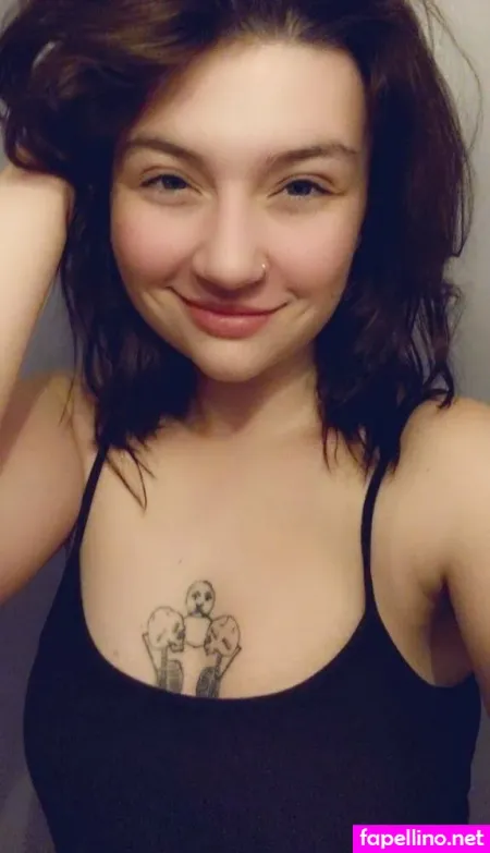 Hollygraileonline OnlyFans Thumbnail #SIyq2aqTVQ