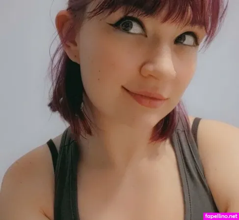 Hollygraileonline OnlyFans Thumbnail #t9djZa14DE