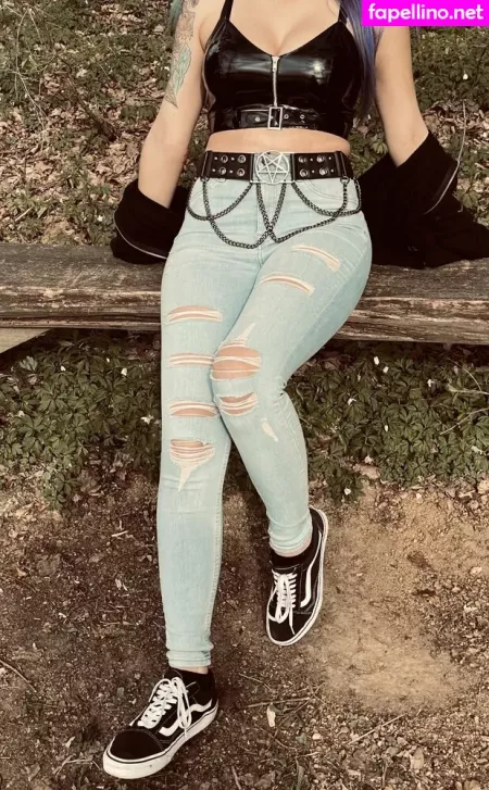 Hollyhellfree OnlyFans Thumbnail #4BpsGgZiA8