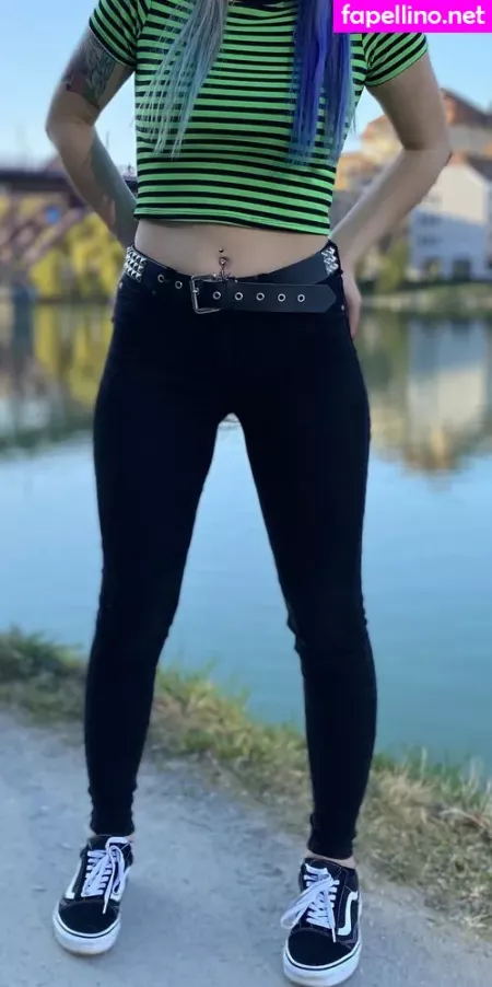 Hollyhellfree OnlyFans Thumbnail #8G8u6R4EuK