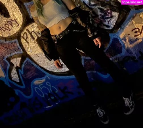 Hollyhellfree OnlyFans Thumbnail #9Qae609xNG