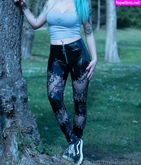 Hollyhellfree OnlyFans Thumbnail #iuy0STHHi3