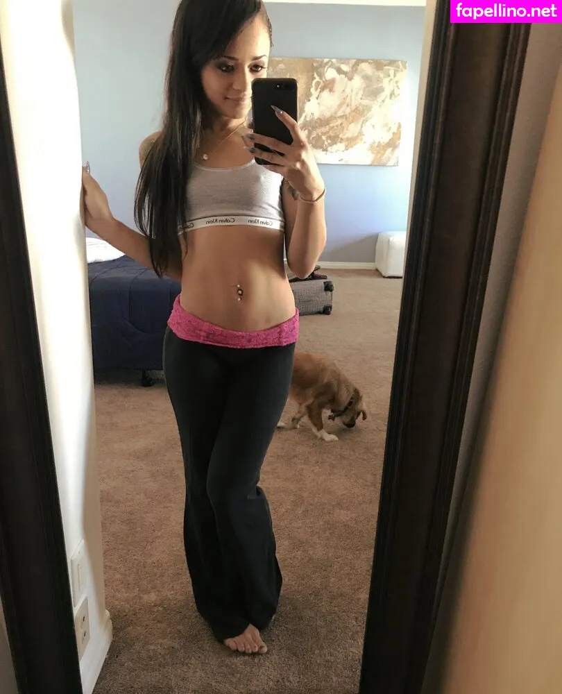 hollyhendrix_, hollyhendrixofficial Nude Leaked OnlyFans Photo #gXcerTykuO