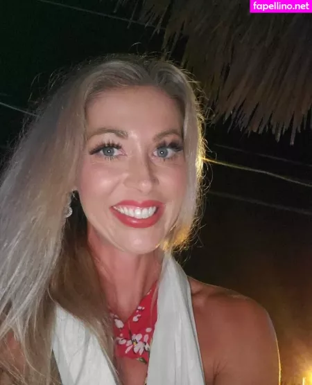 Hollyhotwife OnlyFans Thumbnail #6KesjZYVi2