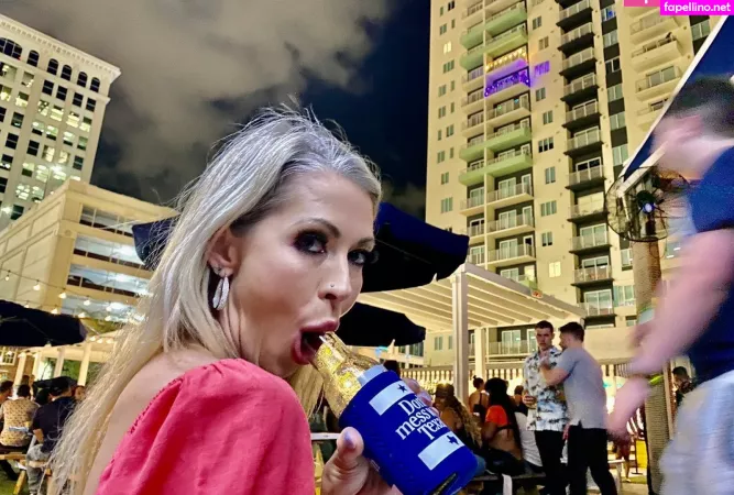 Hollyhotwife OnlyFans Thumbnail #Nw7kS8O2X1