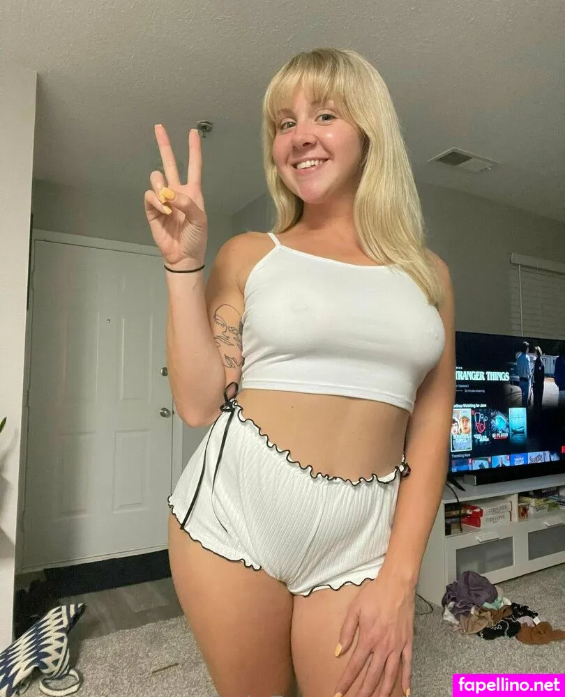 hollyhumph5, hollyhumps Nude Leaked OnlyFans Photo #0M5pbnayj8
