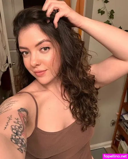 Hollyhuntvip OnlyFans Thumbnail #FZM7uyzAKK