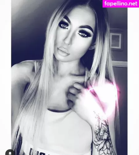 Hollyjoballard OnlyFans Thumbnail #bbUqJWEgSN