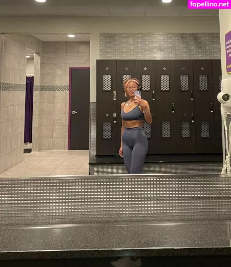 Hollyliangg OnlyFans Thumbnail #ga1ZePSPQT