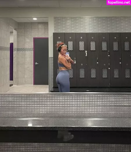 Hollyliangg OnlyFans Thumbnail #j7NFqdLR59