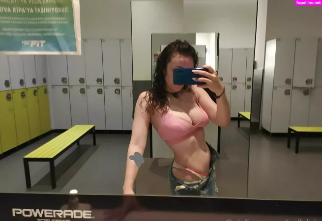 Hollyloly OnlyFans Thumbnail #Nj6vRaD8OK