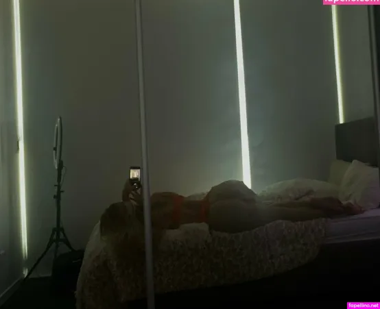 Hollylomas Main Profile Photo