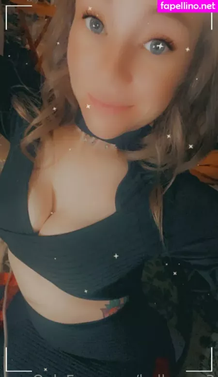 Hollymae3 OnlyFans Thumbnail #TCdAU2HkEx