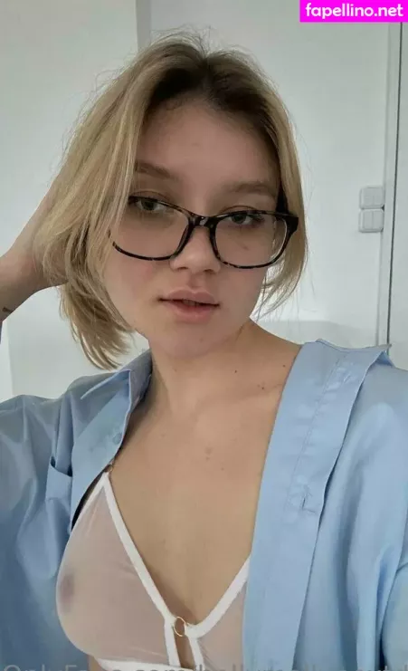 Hollymollynextdoor OnlyFans Thumbnail #M4EFw7F49r