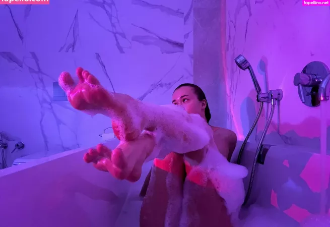 Hollymoonvvip OnlyFans Thumbnail #u6OrHKyqVv