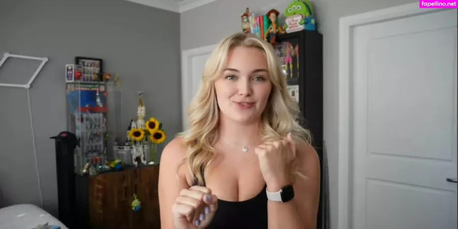 Hollyonfilm OnlyFans Thumbnail #2E0rvTrZXx