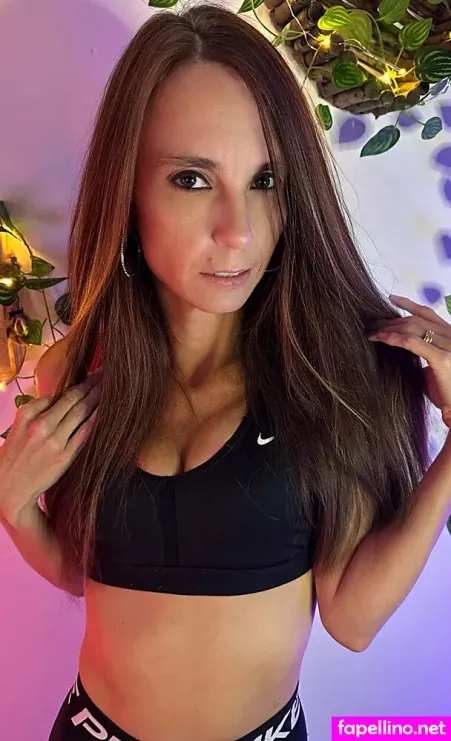 Hollyraefree OnlyFans Thumbnail #R0qF7w3VUJ