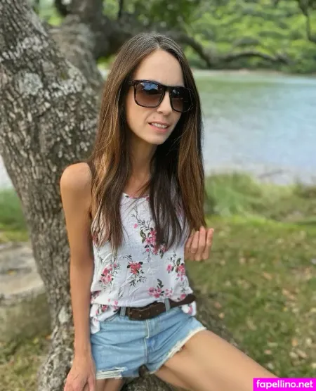 Hollyraefree OnlyFans Thumbnail #YcYBPv8T3U