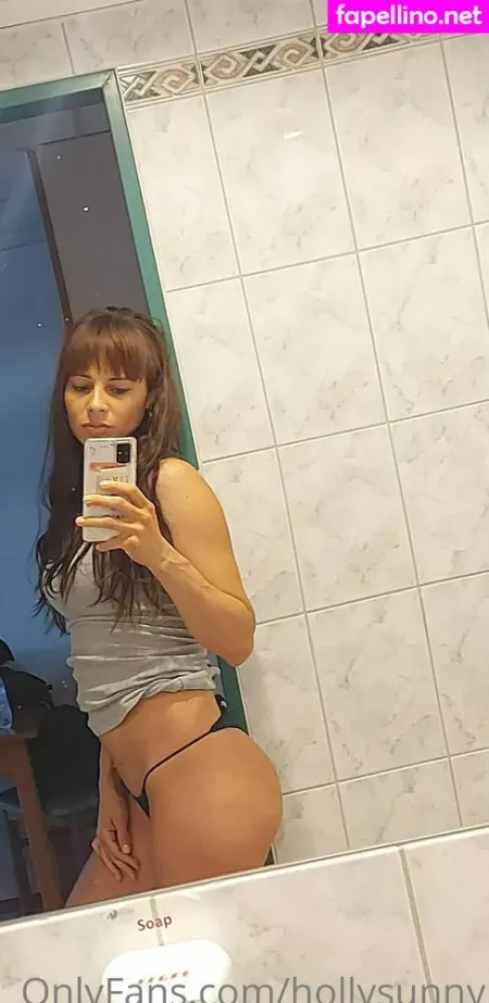 Hollysunny OnlyFans Thumbnail #em0VMGwtRc