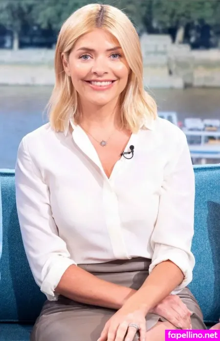 Hollywilloughby OnlyFans Thumbnail #wOcdJfnFiu