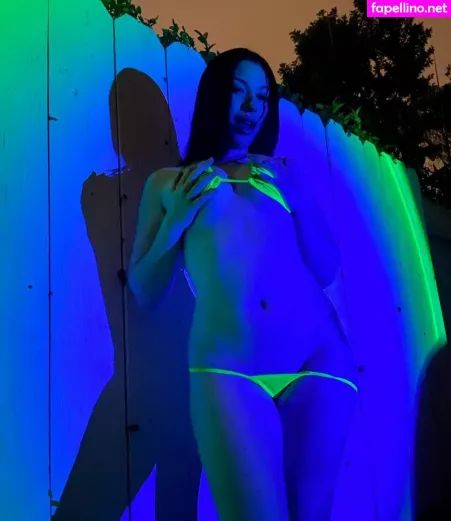 Hollyxobaby OnlyFans Thumbnail #CBMQQaLBxA