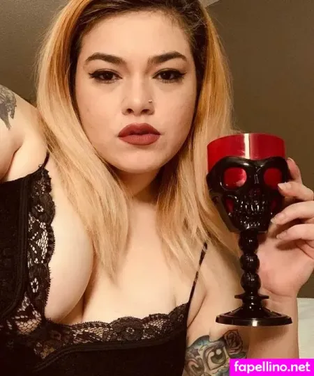 Hollyxx OnlyFans Thumbnail #bEV0BsHyEx