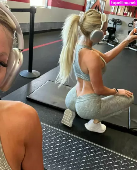 Hollyxxxmae OnlyFans Thumbnail #4Rxj3repWb