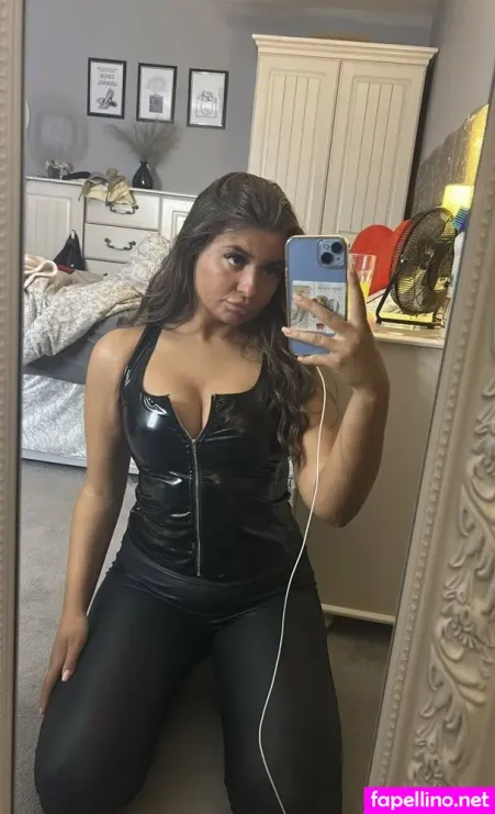 Hollzxx OnlyFans Thumbnail #1Exr4TXBsh