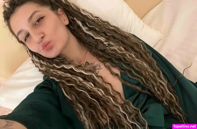 Holy Would OnlyFans Thumbnail #Ec59UPFOEB