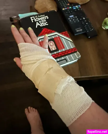 Holycherries OnlyFans Thumbnail #e6C6RlyaoI